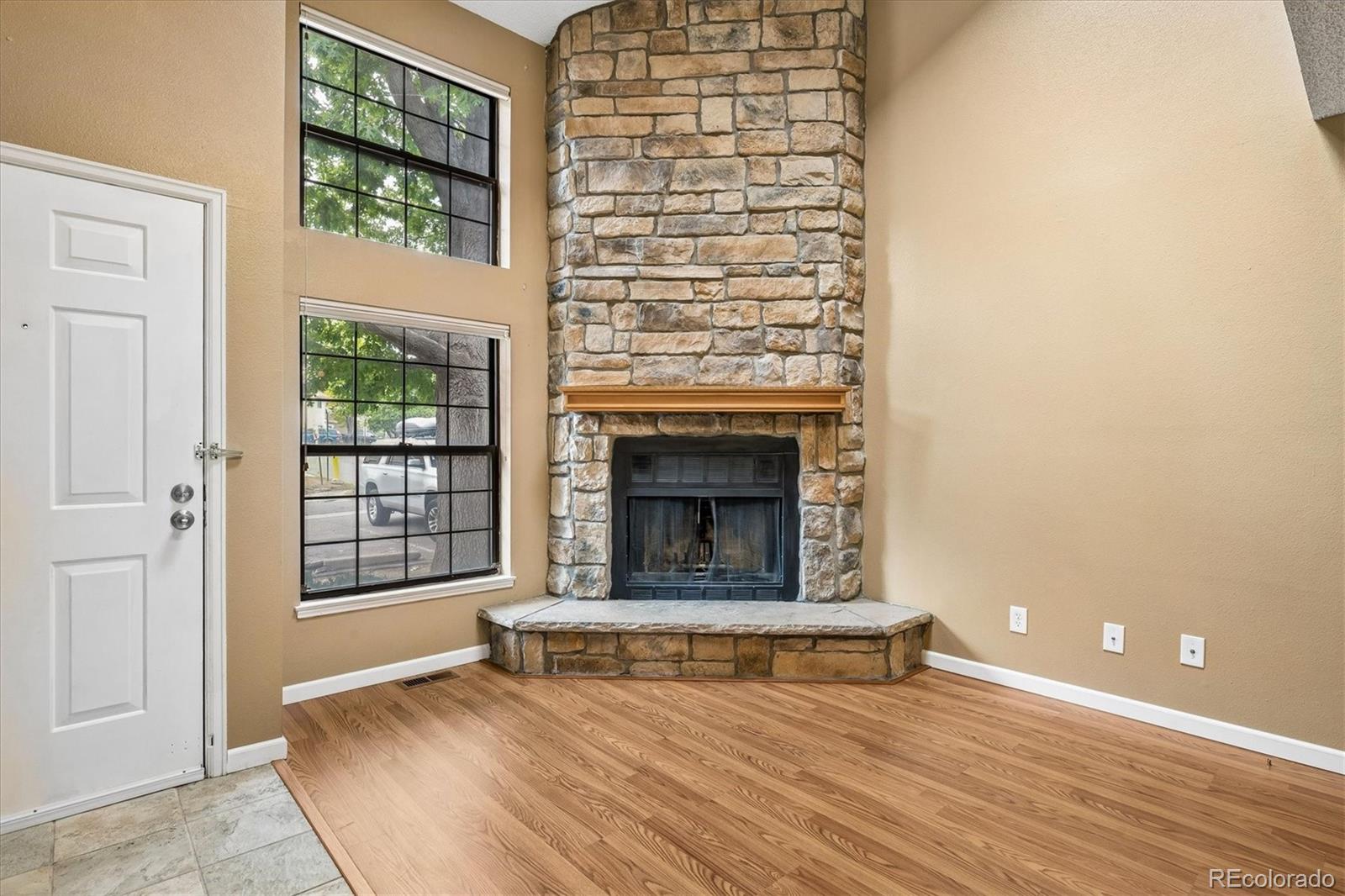 MLS Image #3 for 15999 e alaska place,aurora, Colorado