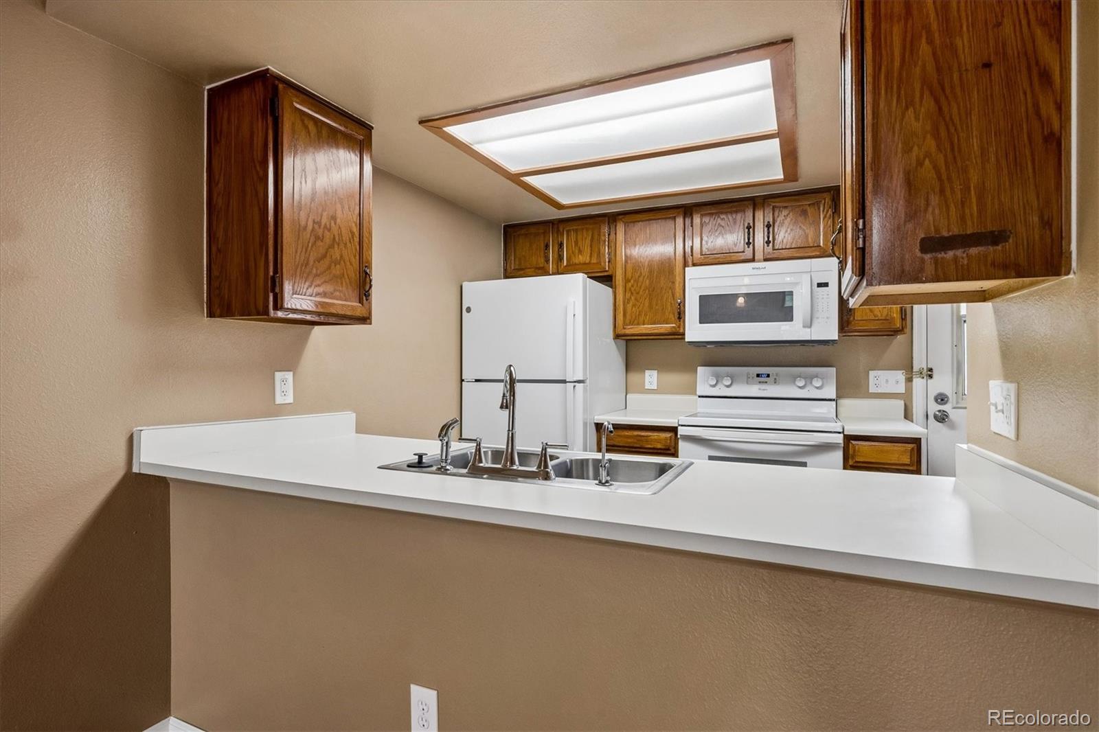 MLS Image #9 for 15999 e alaska place,aurora, Colorado