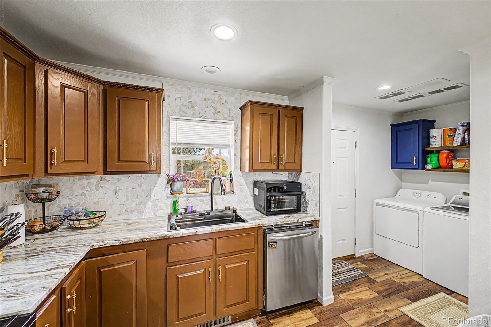 MLS Image #9 for 574  4th street,bennett, Colorado