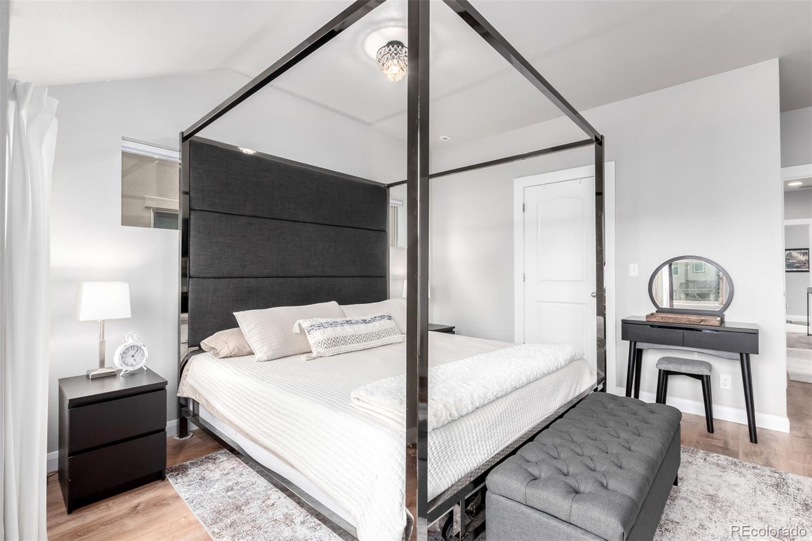 MLS Image #13 for 1440 w 67th avenue,denver, Colorado