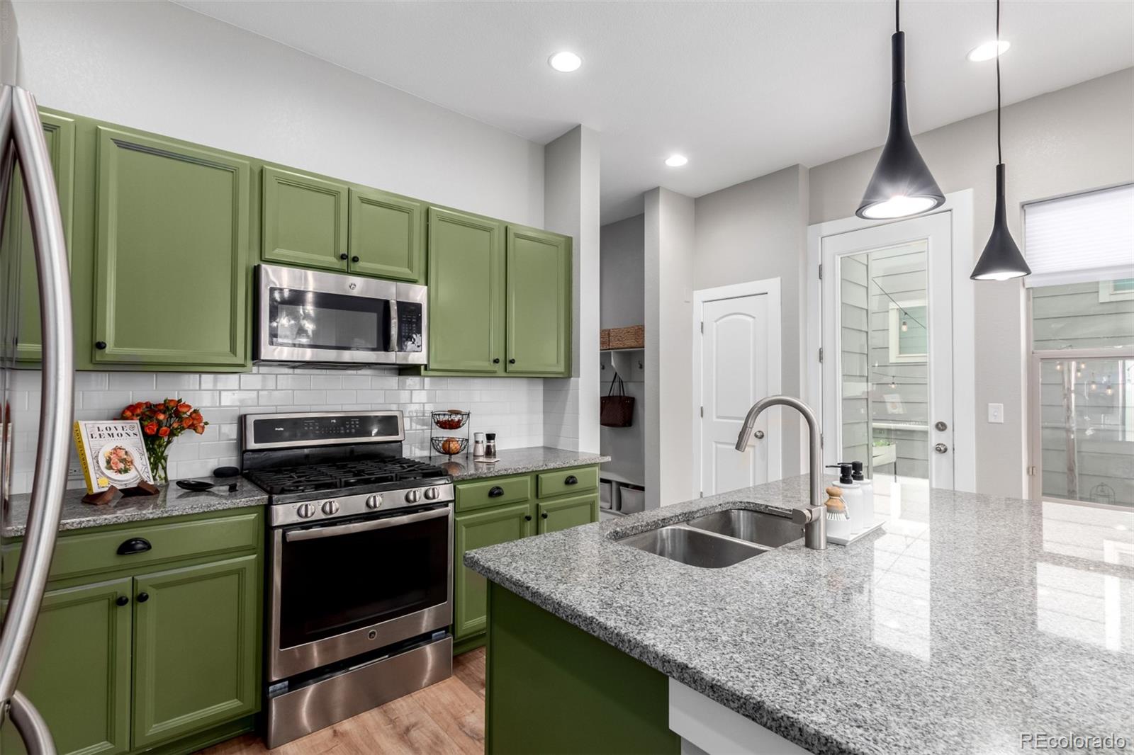 MLS Image #7 for 1440 w 67th avenue,denver, Colorado