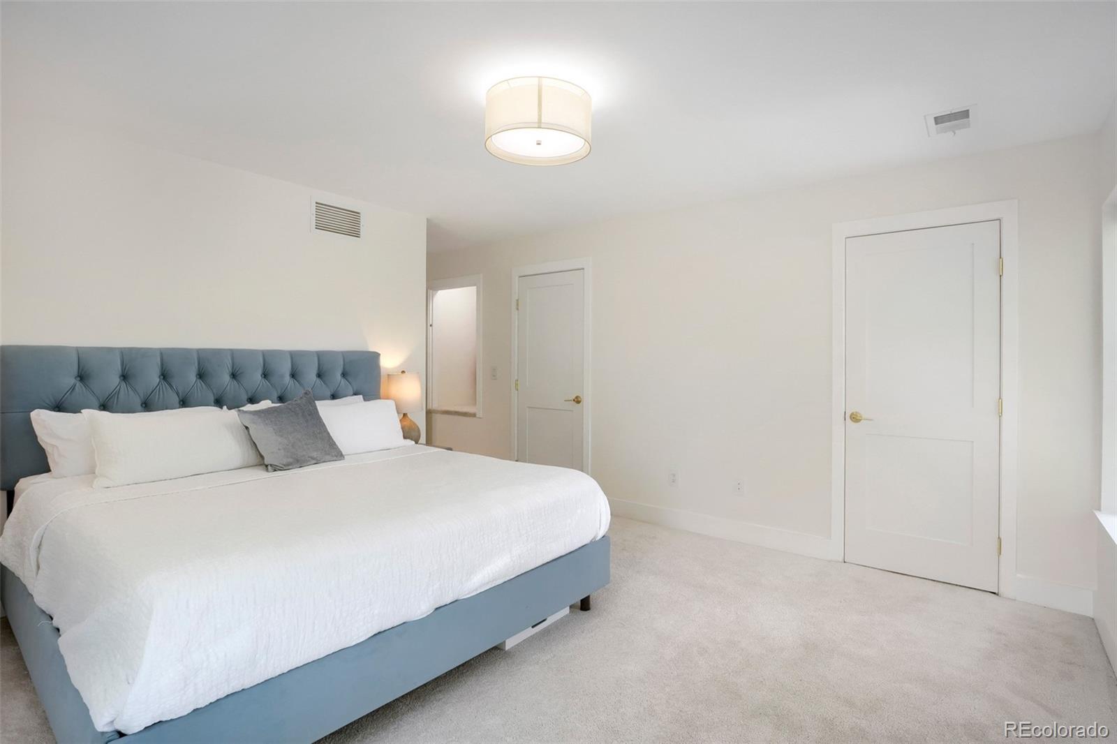 MLS Image #12 for 2071 s grant street,denver, Colorado