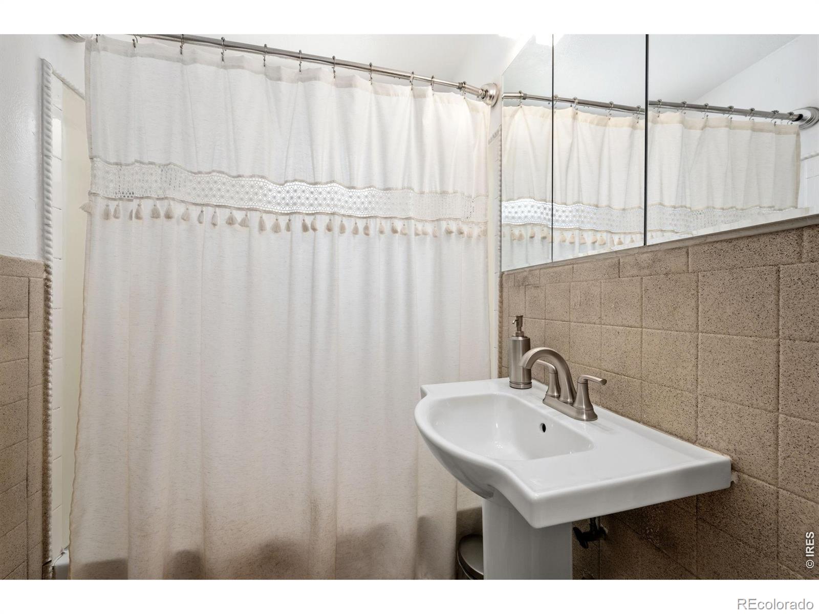 MLS Image #14 for 532 e 11th street,loveland, Colorado