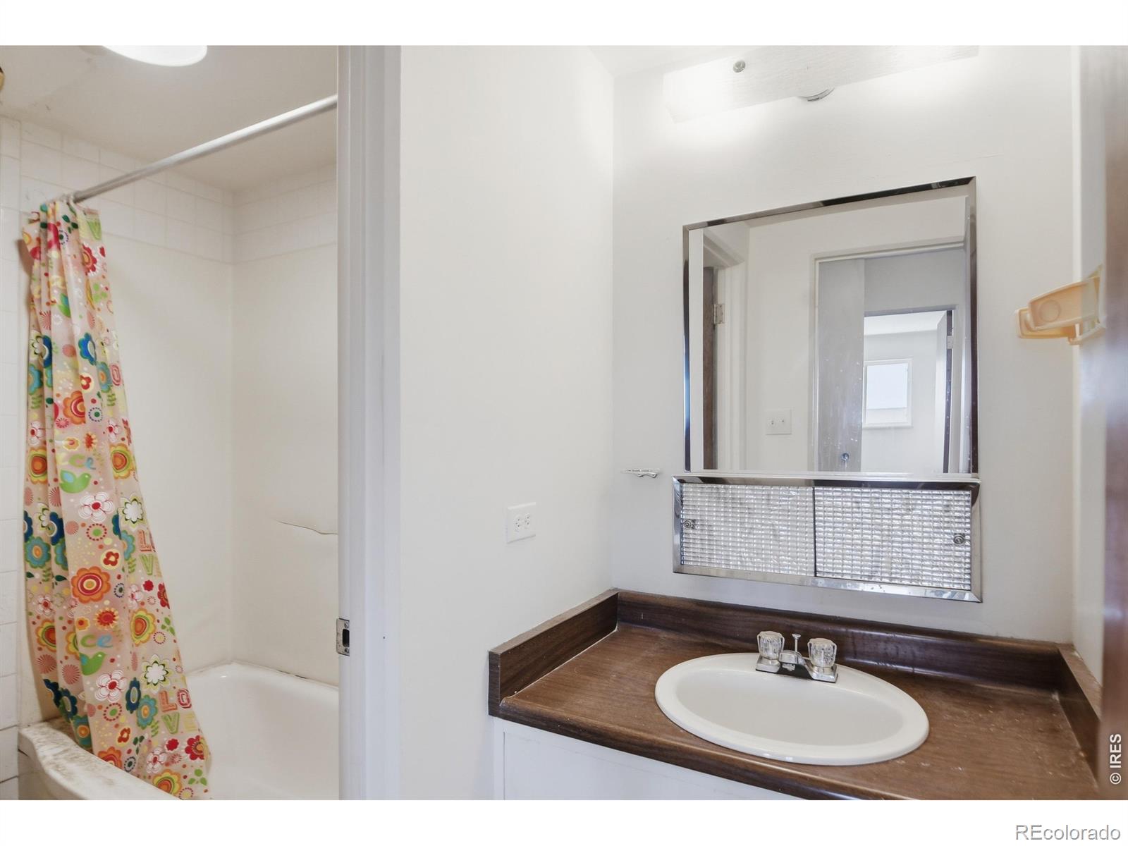 MLS Image #30 for 855 n pennsylvania street,denver, Colorado