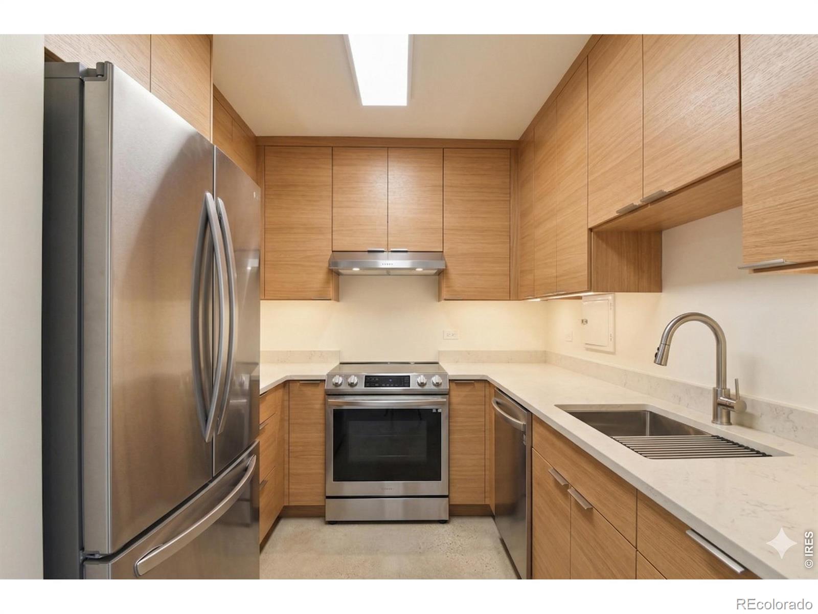 MLS Image #8 for 855 n pennsylvania street,denver, Colorado