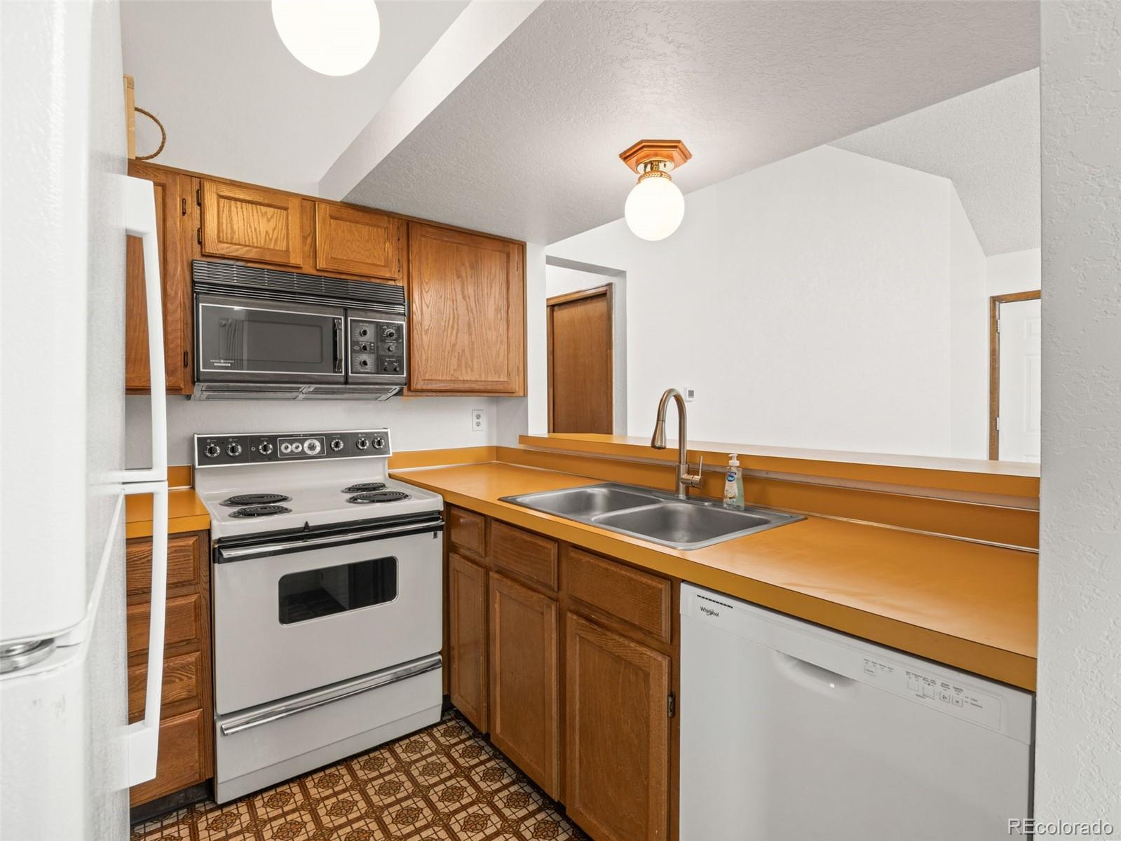 MLS Image #6 for 5725 w atlantic place,lakewood, Colorado