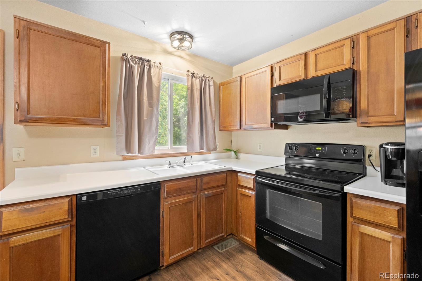 MLS Image #15 for 720  walden court,littleton, Colorado