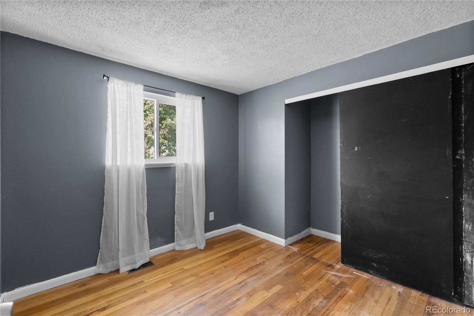 MLS Image #10 for 4011 e pikes peak avenue,colorado springs, Colorado