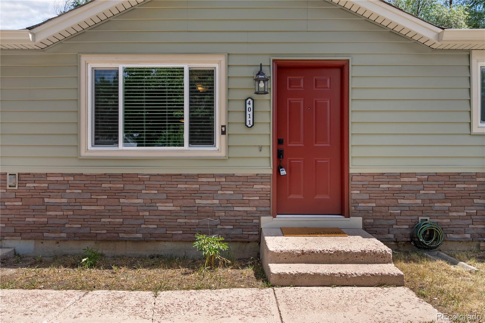 MLS Image #3 for 4011 e pikes peak avenue,colorado springs, Colorado