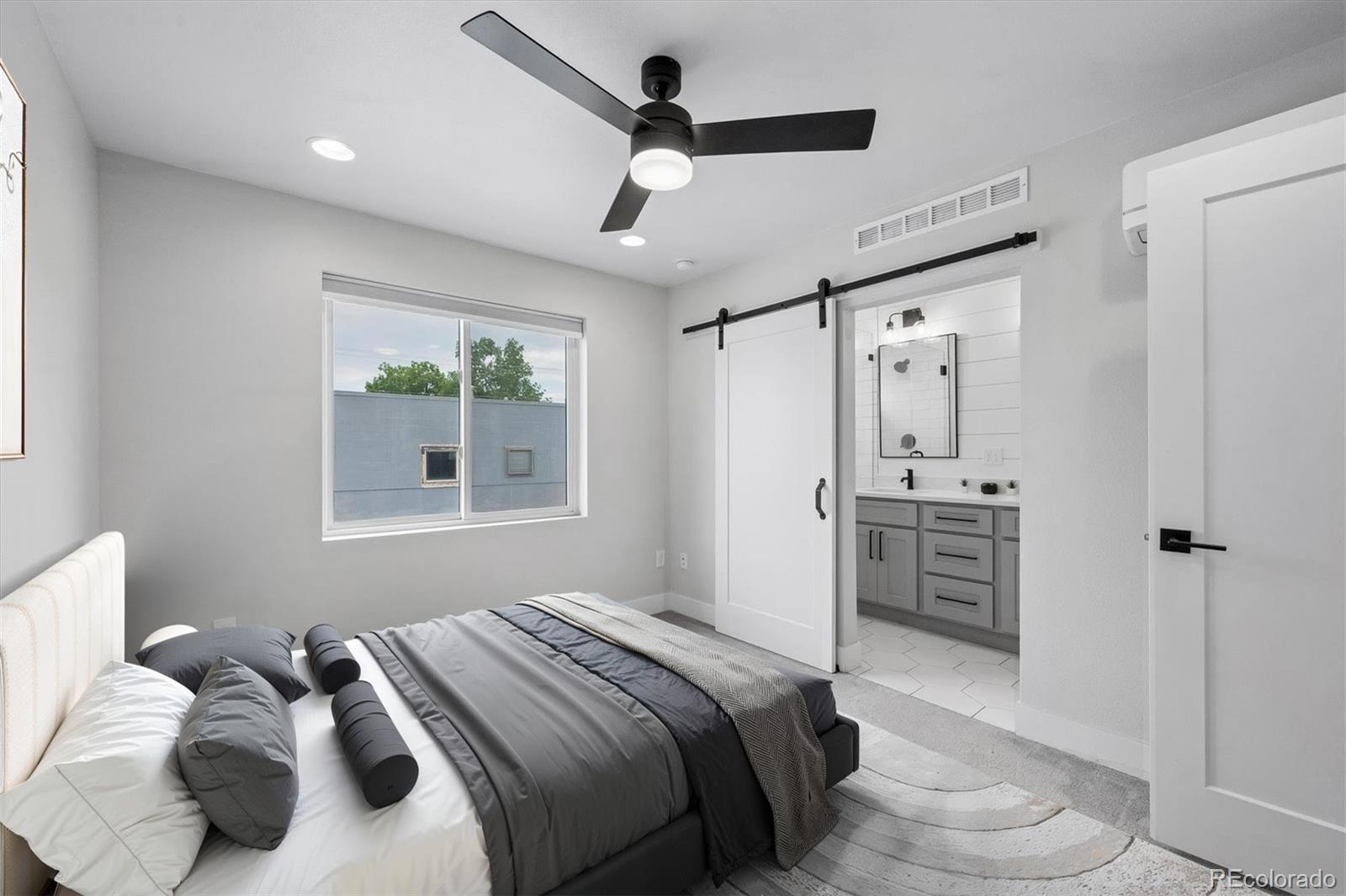 MLS Image #12 for 2478 s delaware street,denver, Colorado