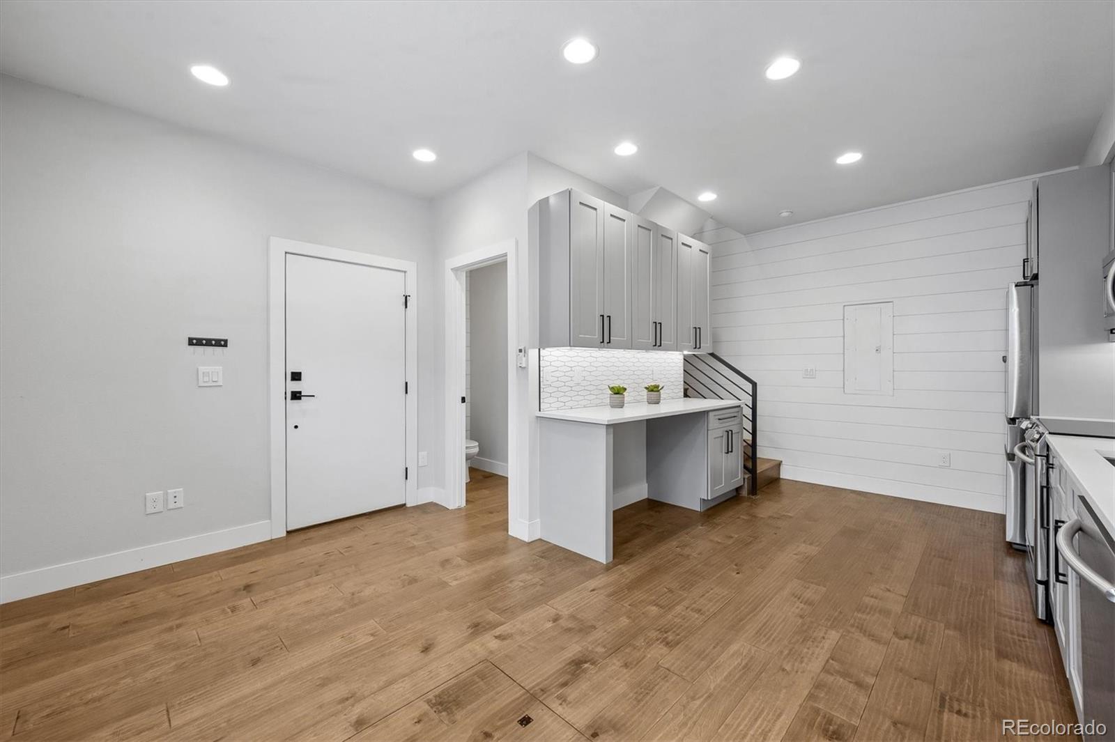 MLS Image #6 for 2478 s delaware street,denver, Colorado
