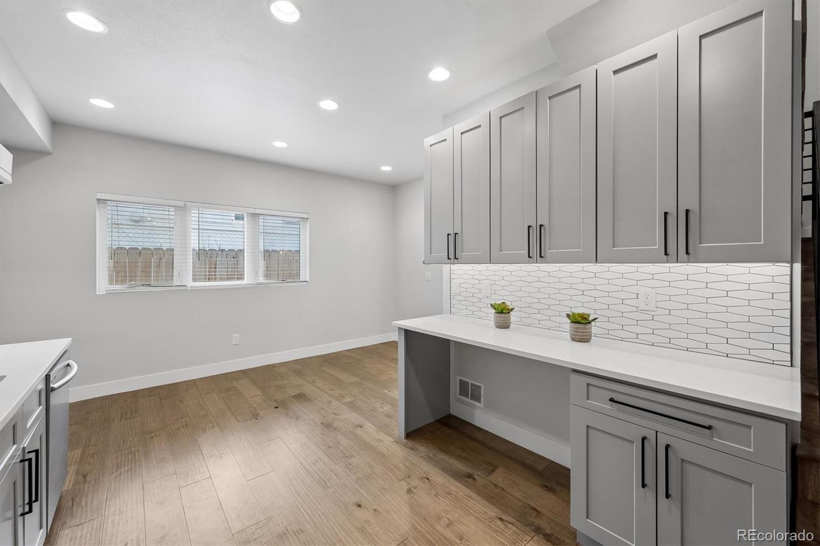 MLS Image #7 for 2478 s delaware street,denver, Colorado
