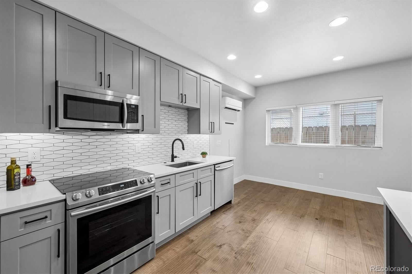 MLS Image #8 for 2478 s delaware street,denver, Colorado