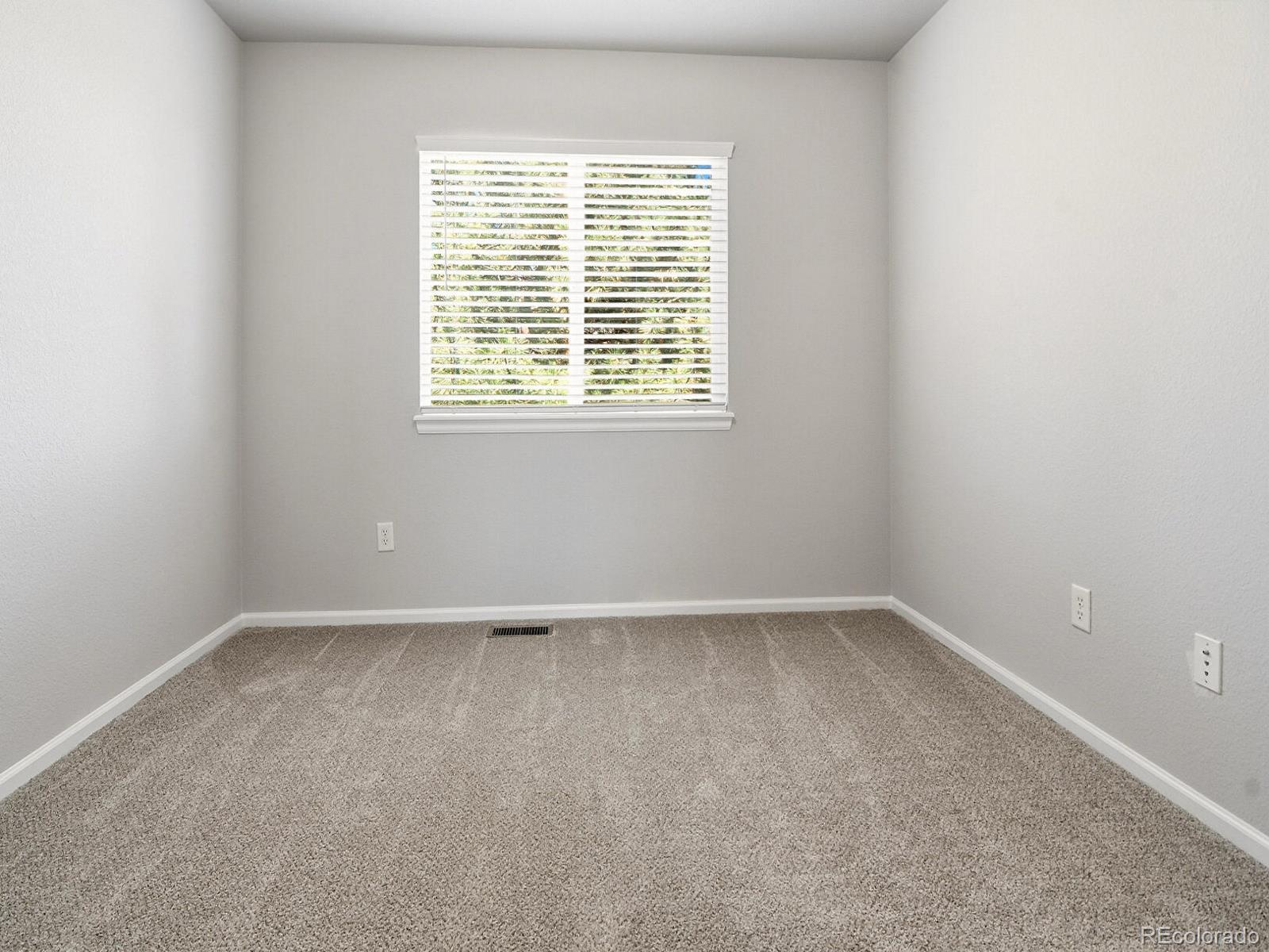 MLS Image #18 for 3261 e 102nd court,denver, Colorado