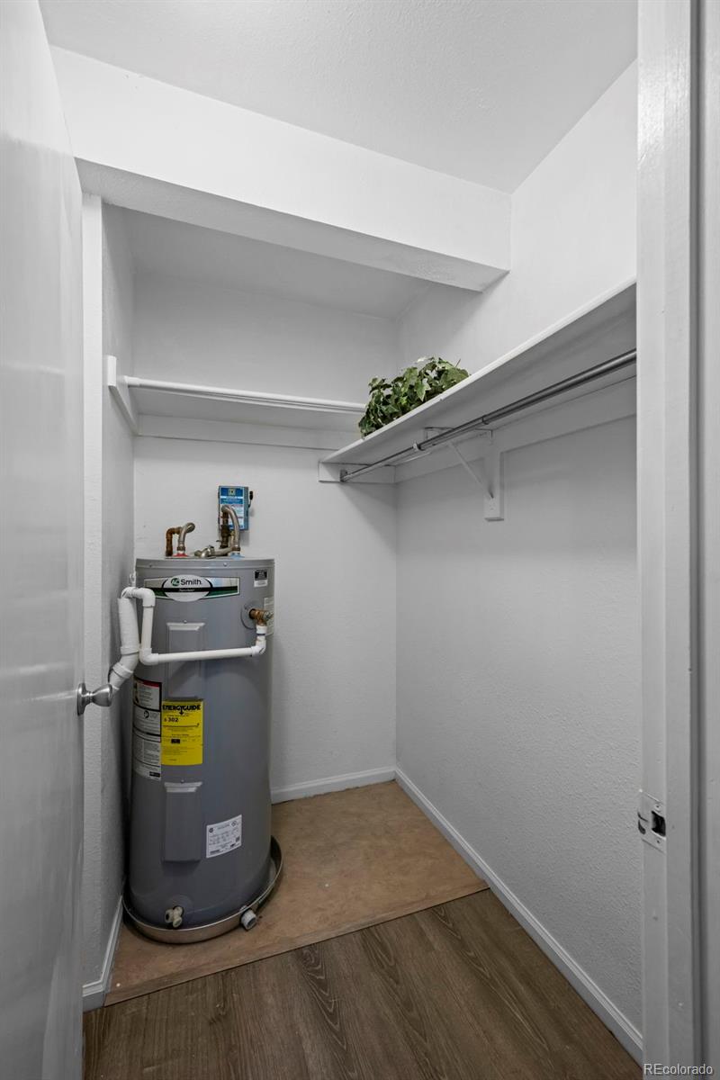 MLS Image #13 for 3121 s tamarac drive,denver, Colorado