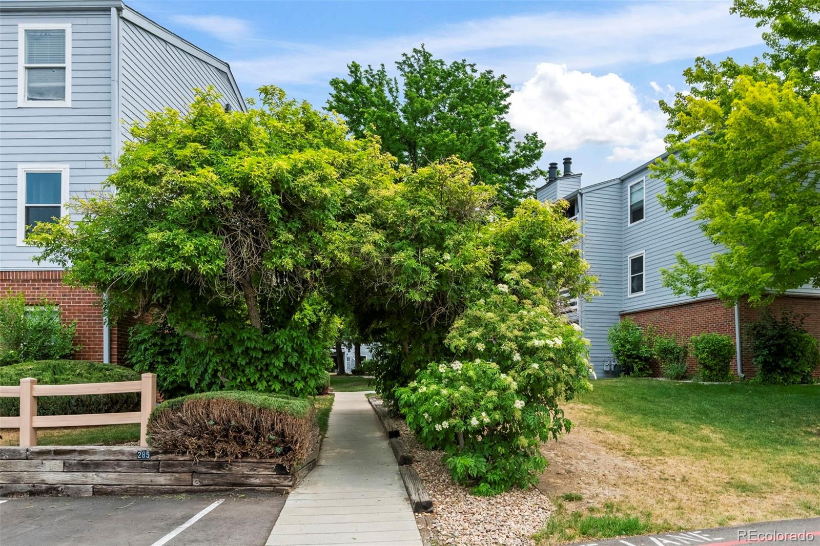 MLS Image #15 for 3121 s tamarac drive,denver, Colorado