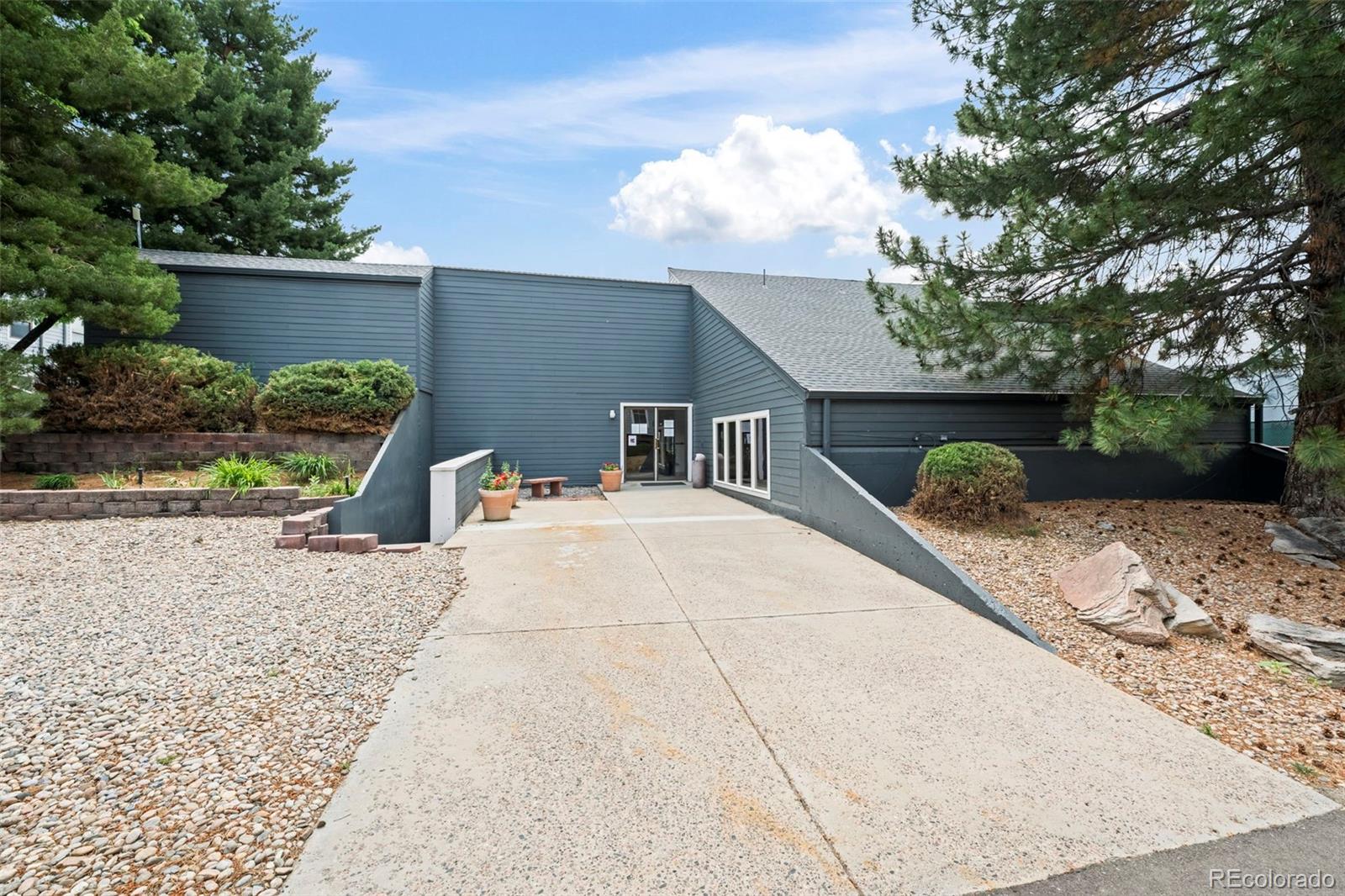 MLS Image #16 for 3121 s tamarac drive,denver, Colorado