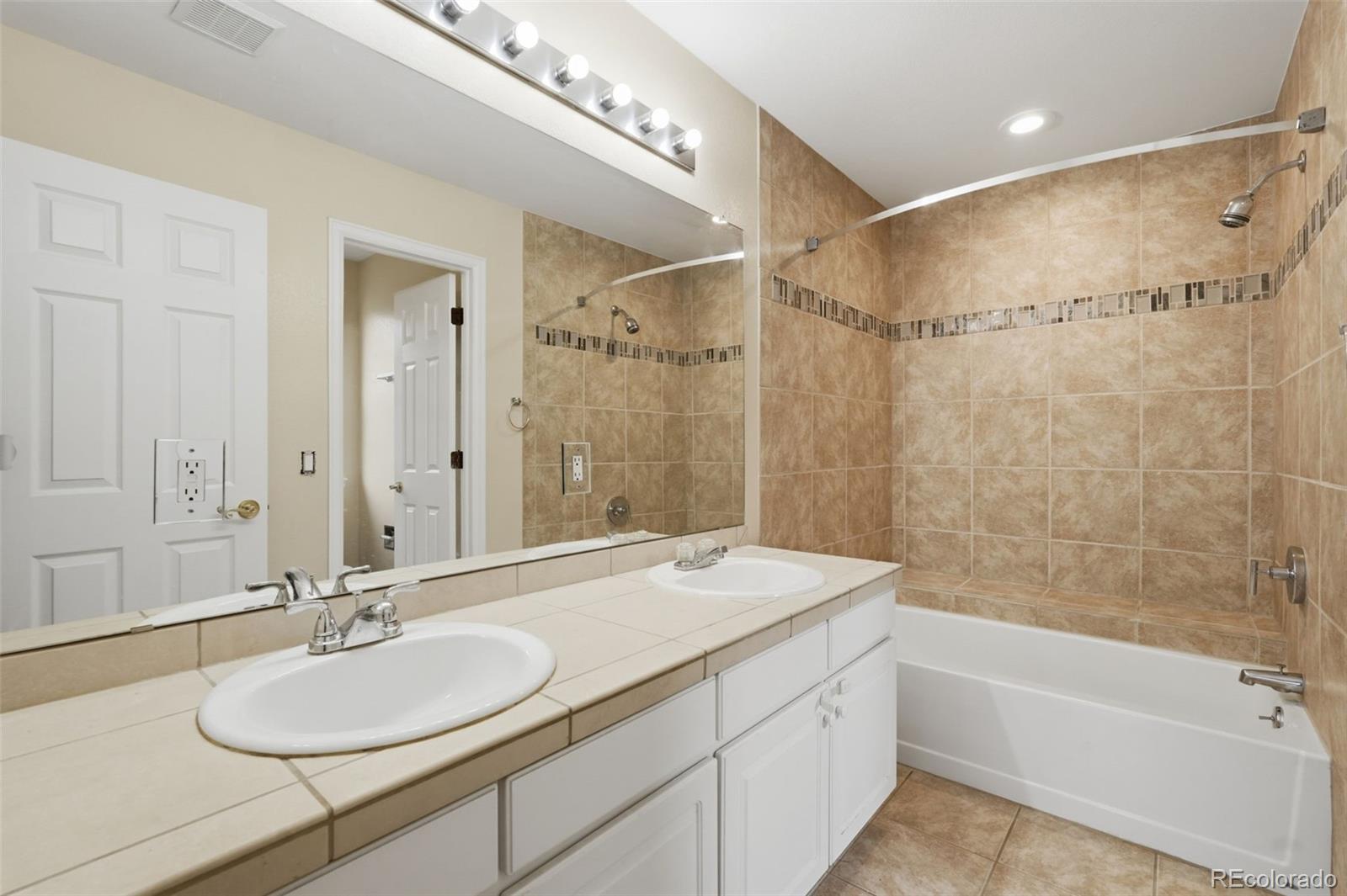 MLS Image #17 for 1161  riddlewood road,highlands ranch, Colorado
