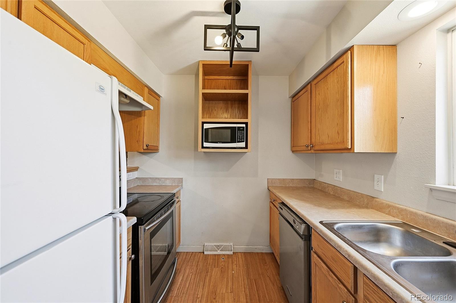 MLS Image #4 for 976  coronado parkway,denver, Colorado