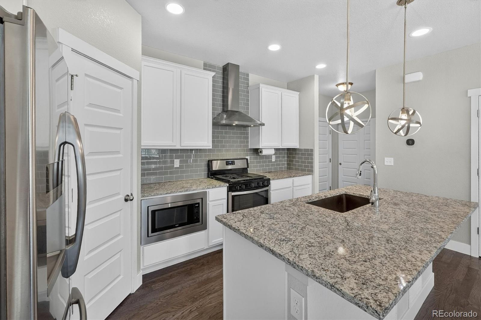 MLS Image #10 for 6827  canosa street,denver, Colorado
