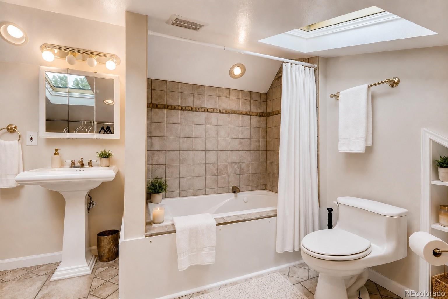 MLS Image #29 for 1634  steele street,denver, Colorado