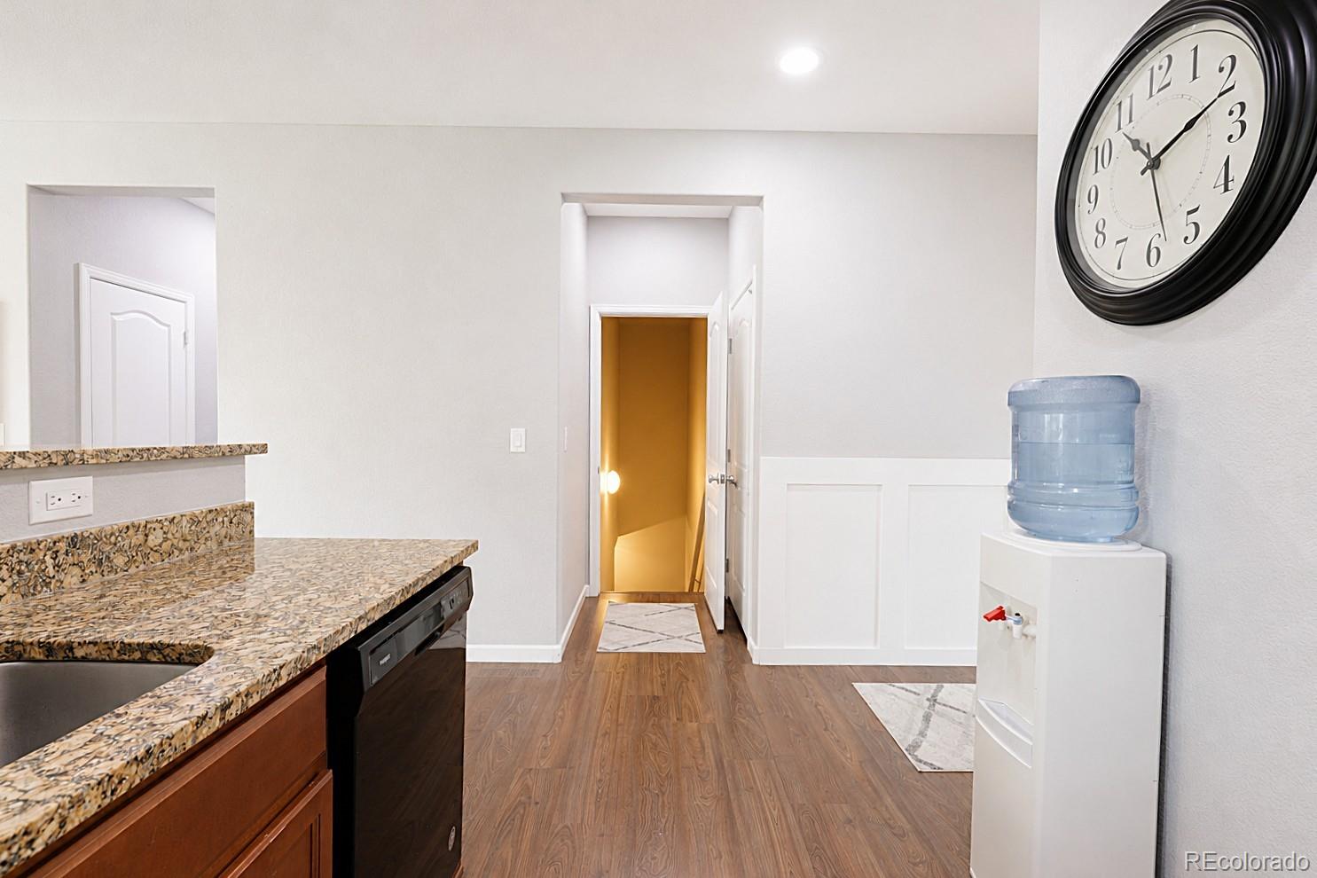 MLS Image #17 for 9573  cherry lane,denver, Colorado