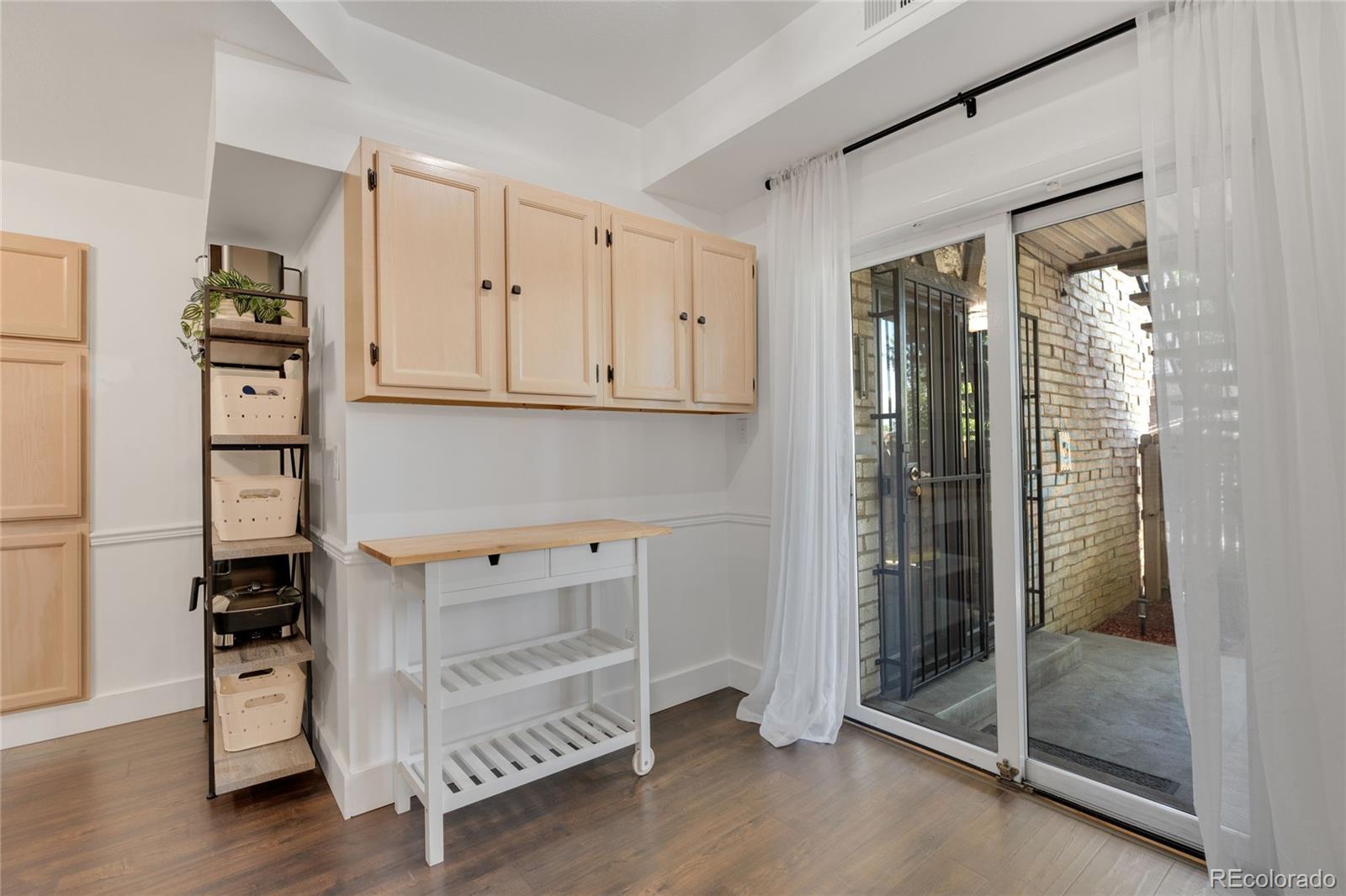 MLS Image #6 for 7250  eastmoor drive,denver, Colorado