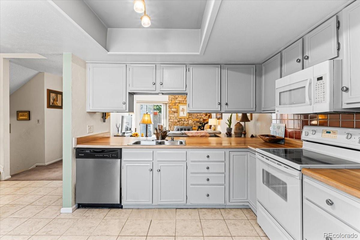 MLS Image #8 for 13652 e evans avenue,aurora, Colorado