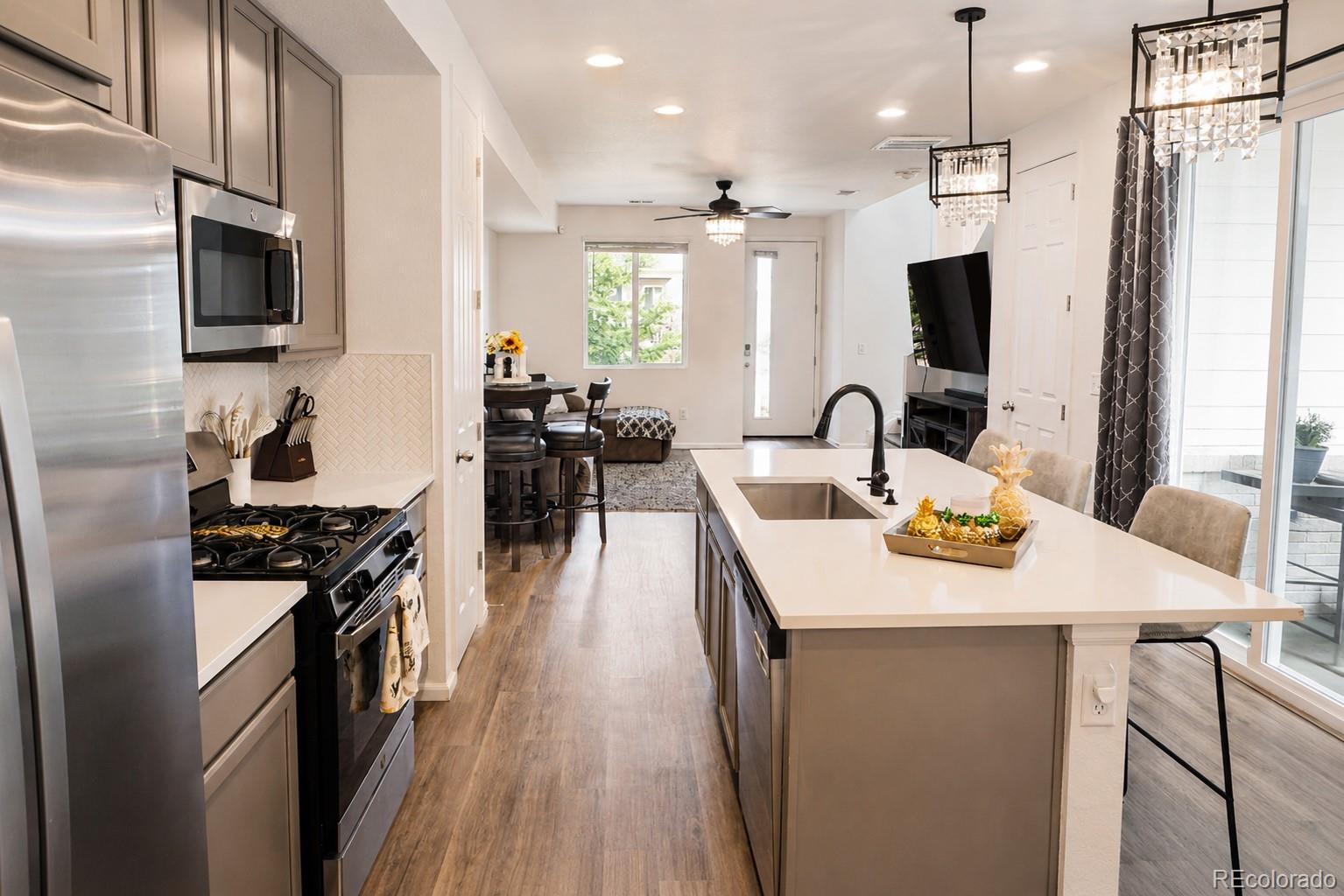 MLS Image #12 for 24245 e 41st avenue,aurora, Colorado