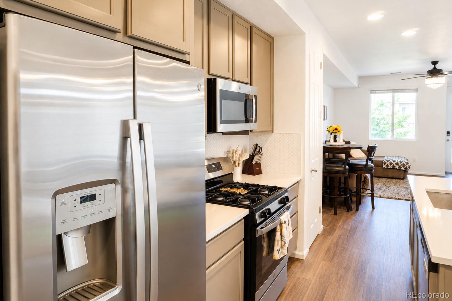 MLS Image #14 for 24245 e 41st avenue,aurora, Colorado