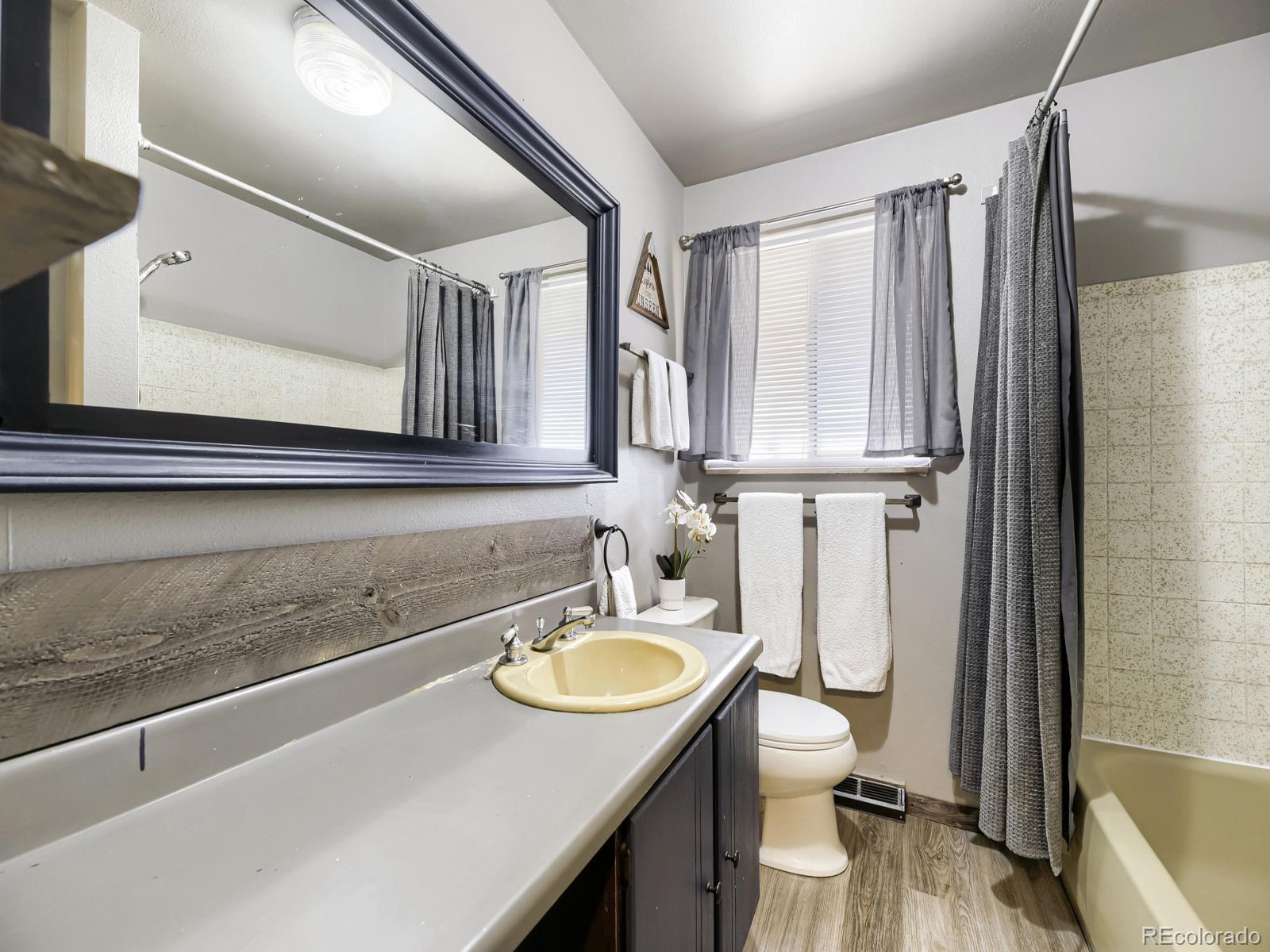 MLS Image #7 for 370  helena circle,lone tree, Colorado