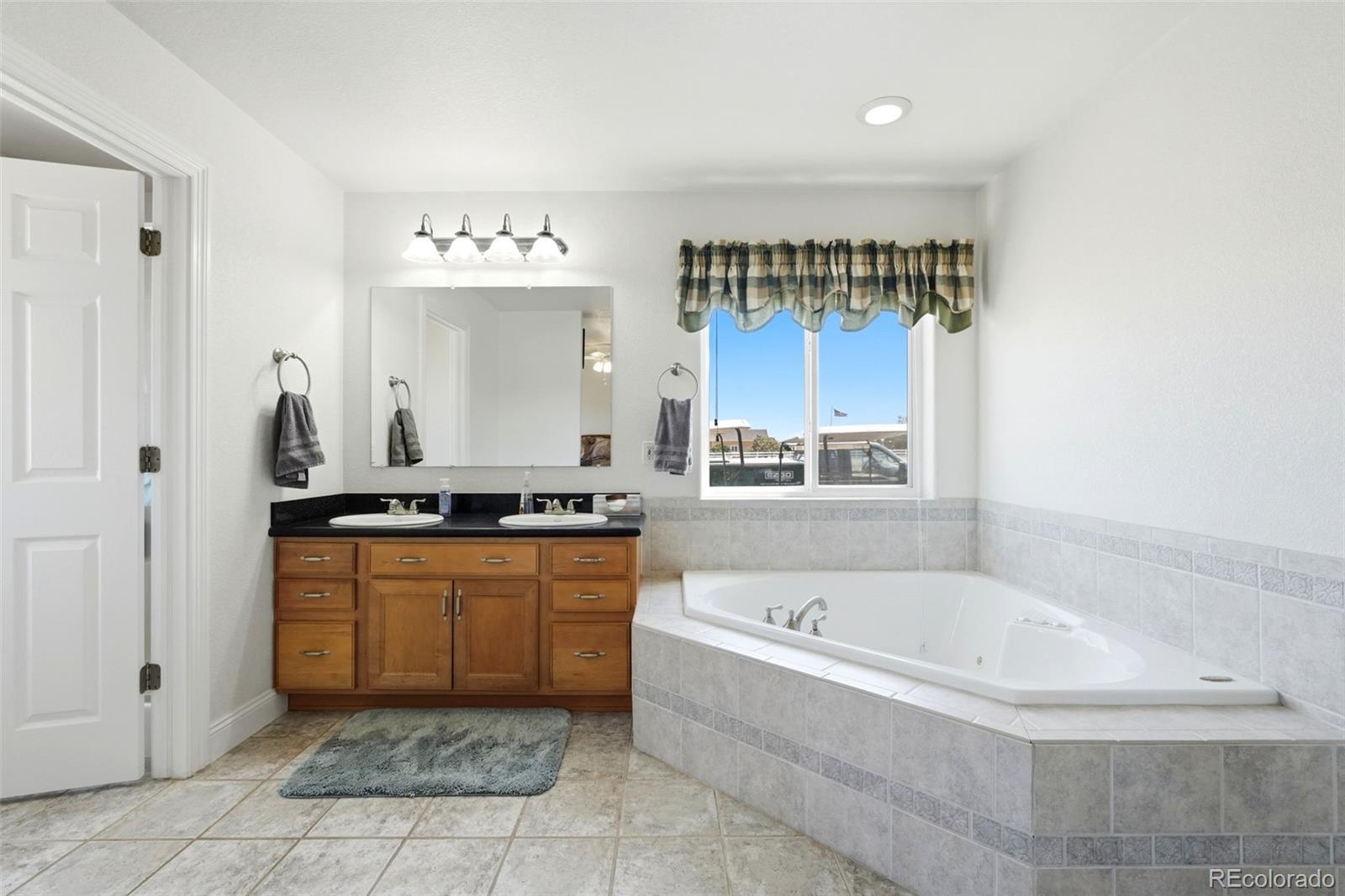 MLS Image #20 for 37859 e 149th place,keenesburg, Colorado