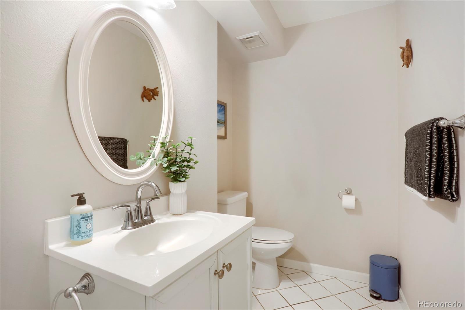 MLS Image #11 for 12615 w bayaud avenue,lakewood, Colorado