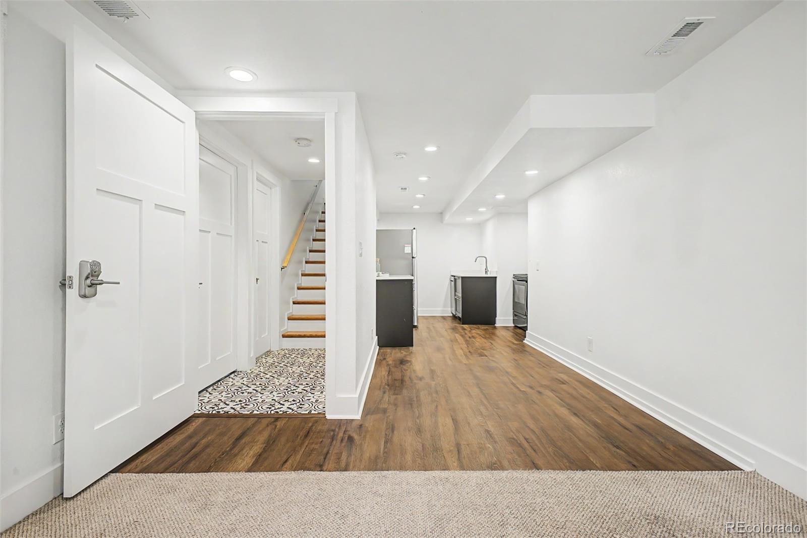 MLS Image #16 for 3025  richard allen court,denver, Colorado