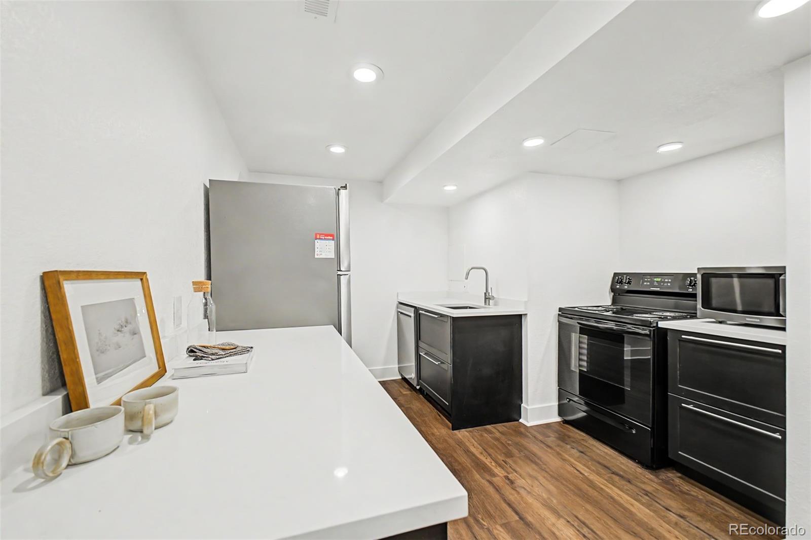 MLS Image #17 for 3025  richard allen court,denver, Colorado