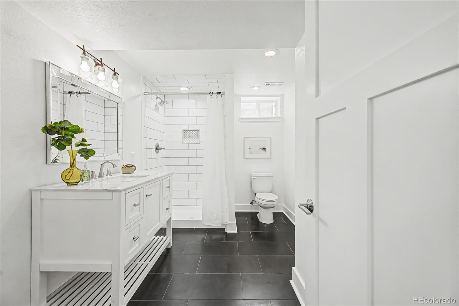 MLS Image #20 for 3025  richard allen court,denver, Colorado