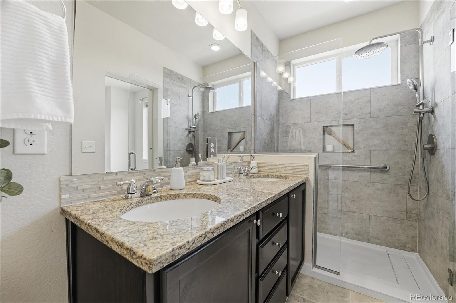 MLS Image #33 for 704 e hinsdale avenue,littleton, Colorado