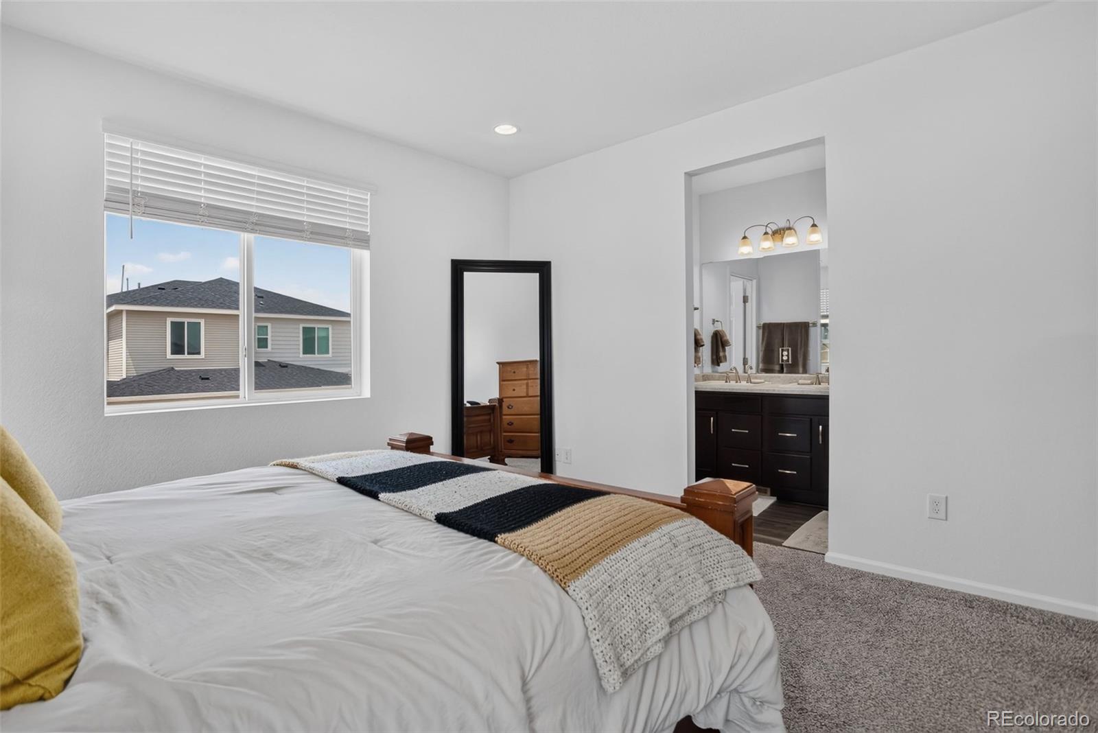 MLS Image #15 for 1657 s andes way,aurora, Colorado