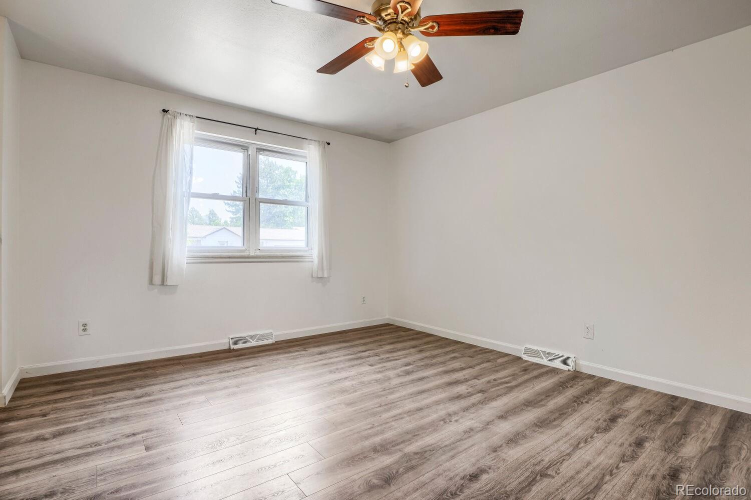 MLS Image #10 for 16670 e tufts avenue,aurora, Colorado