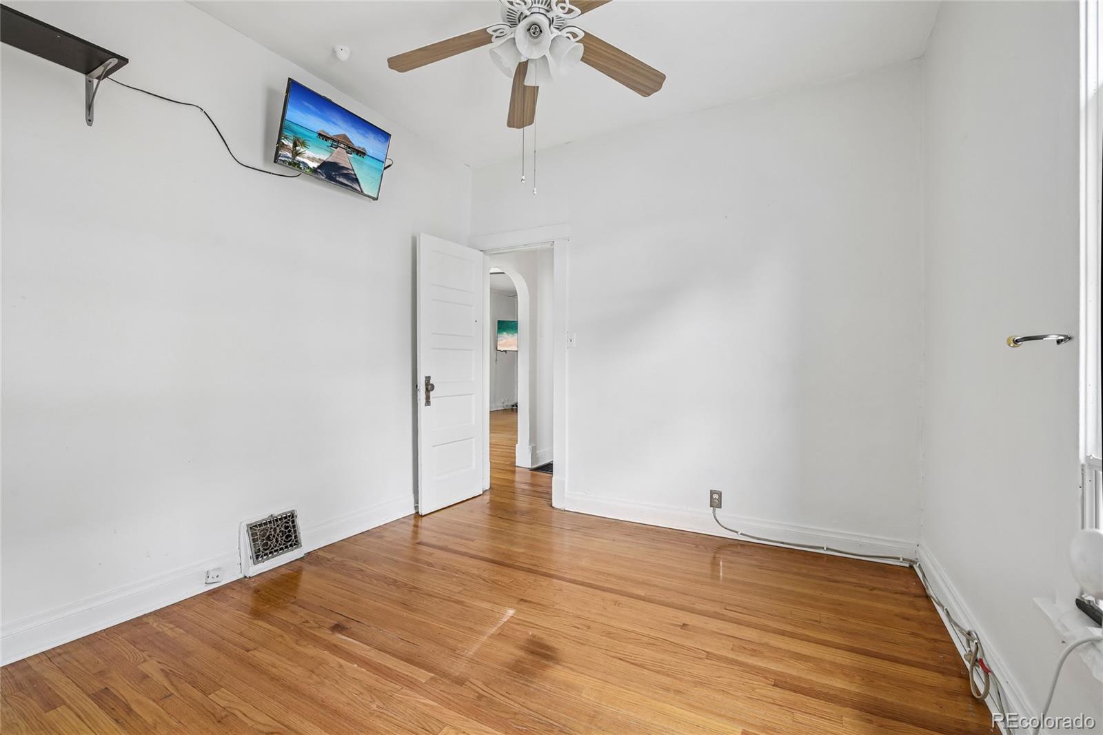 MLS Image #19 for 3034 n race street,denver, Colorado