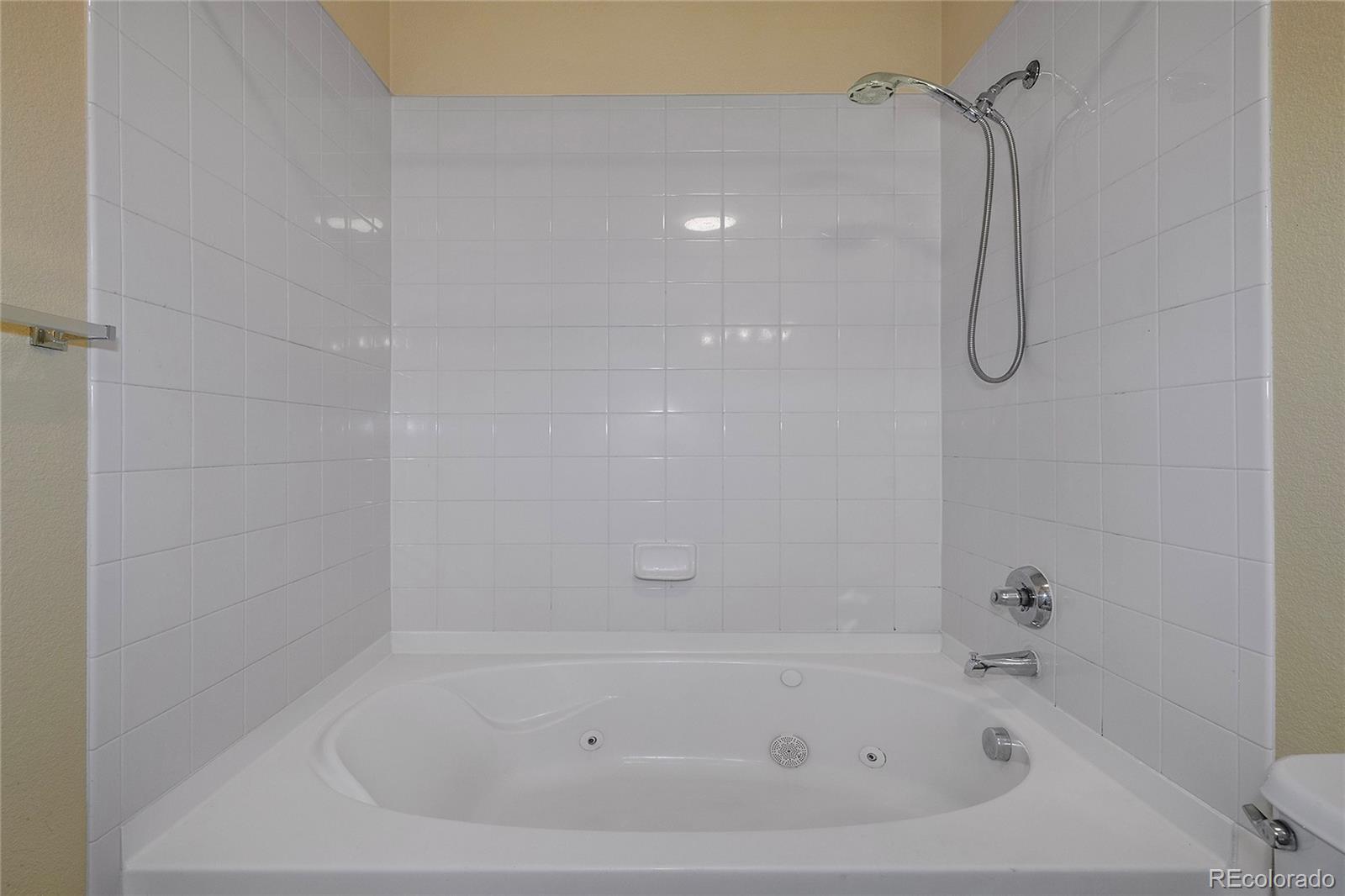 MLS Image #8 for 15700 e jamison drive,englewood, Colorado