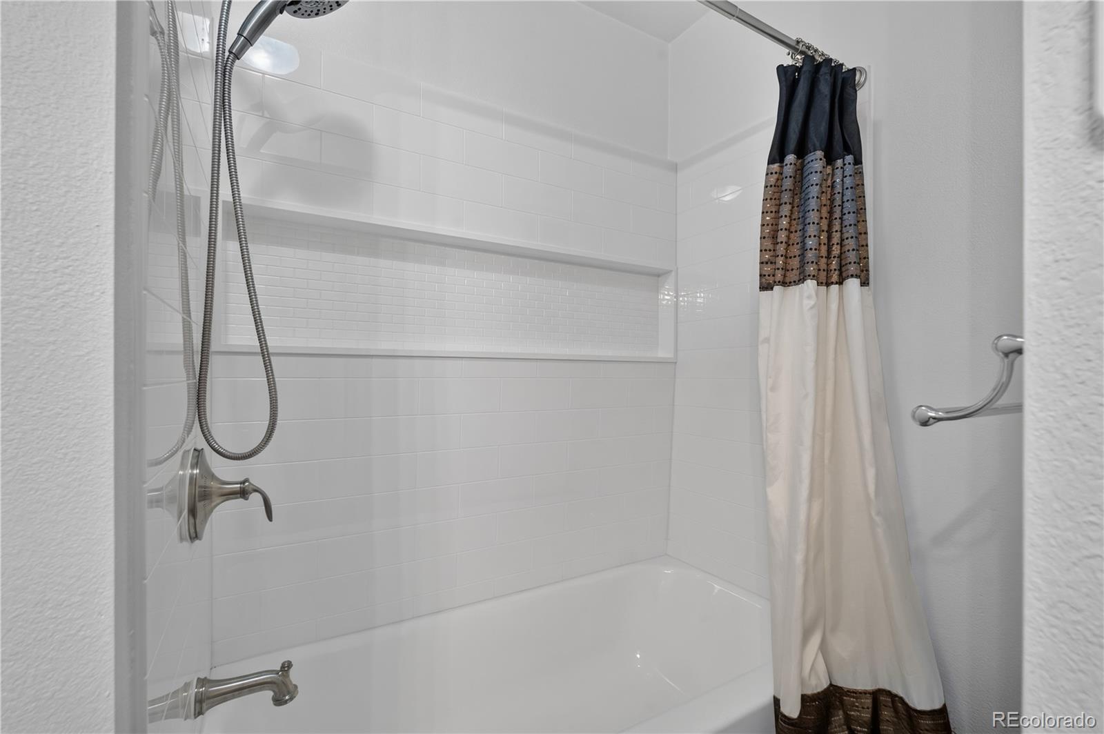 MLS Image #14 for 1390  everett court,lakewood, Colorado
