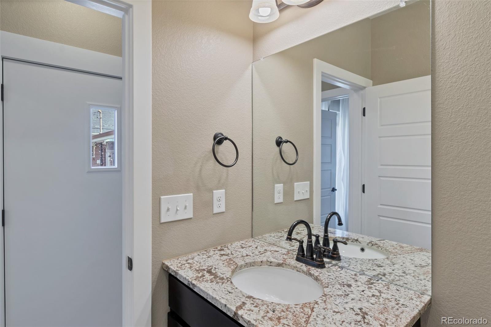 MLS Image #10 for 1581 s ogden street,denver, Colorado