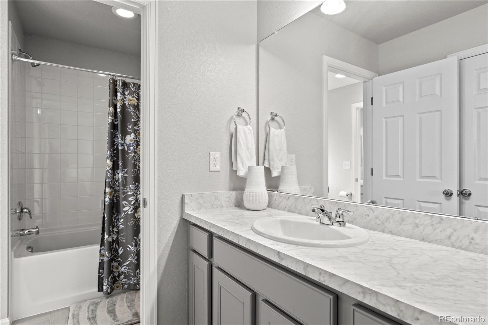 MLS Image #18 for 7013 s uriah street,aurora, Colorado