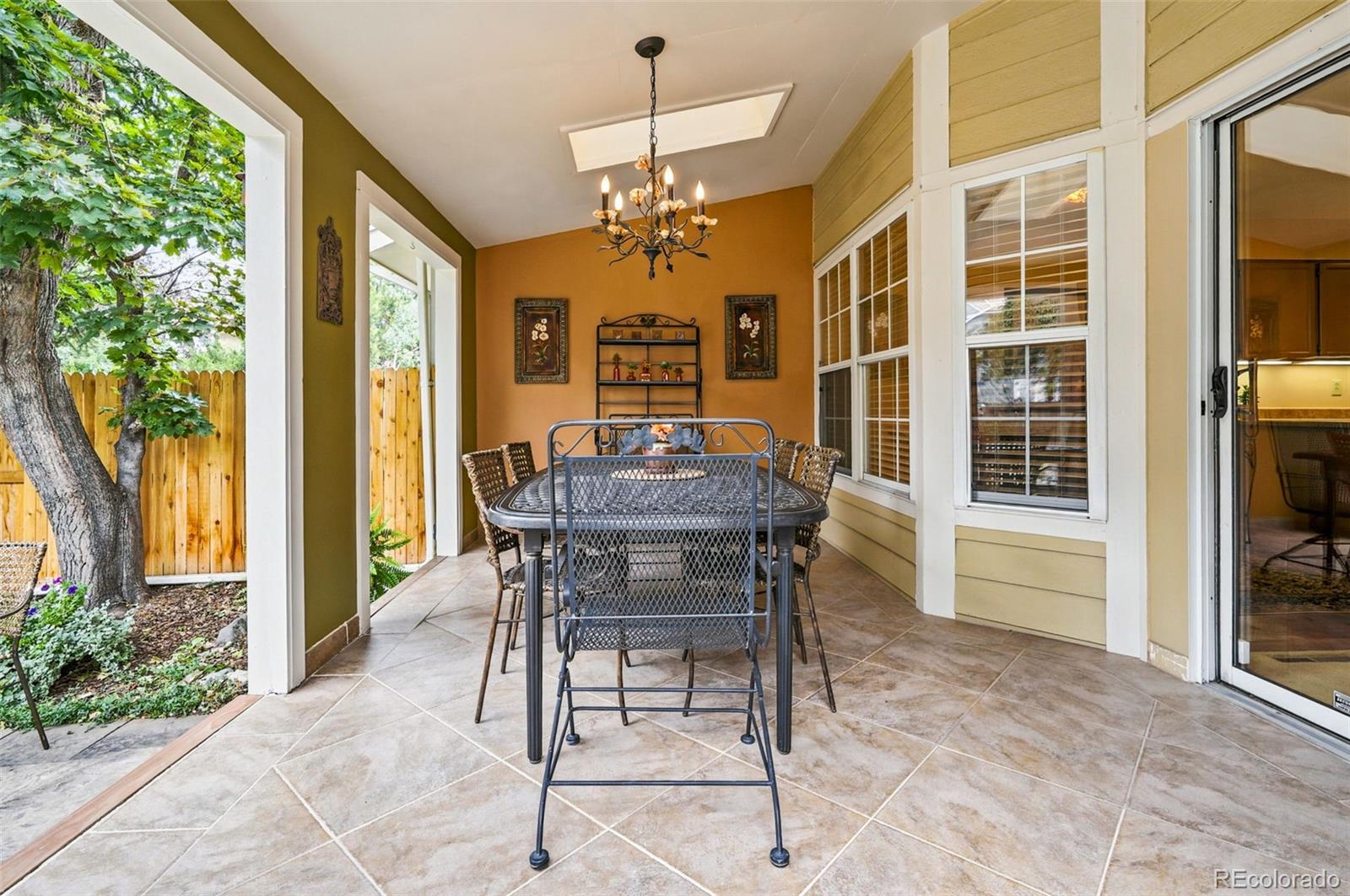 MLS Image #14 for 1570 s roslyn street,denver, Colorado