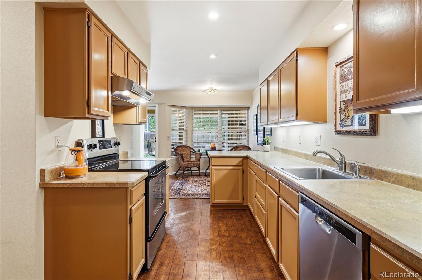 MLS Image #18 for 1570 s roslyn street,denver, Colorado