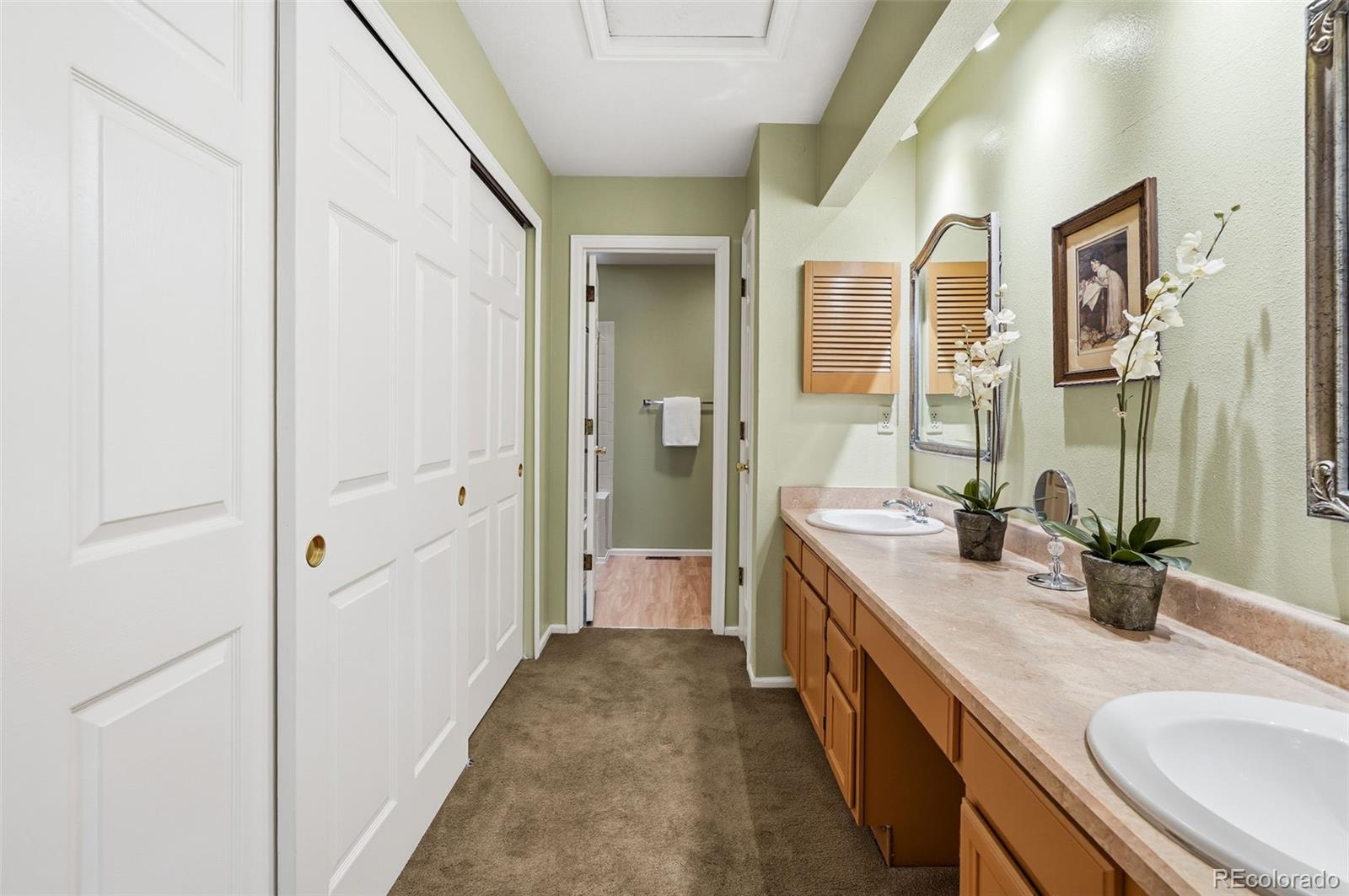 MLS Image #27 for 1570 s roslyn street,denver, Colorado