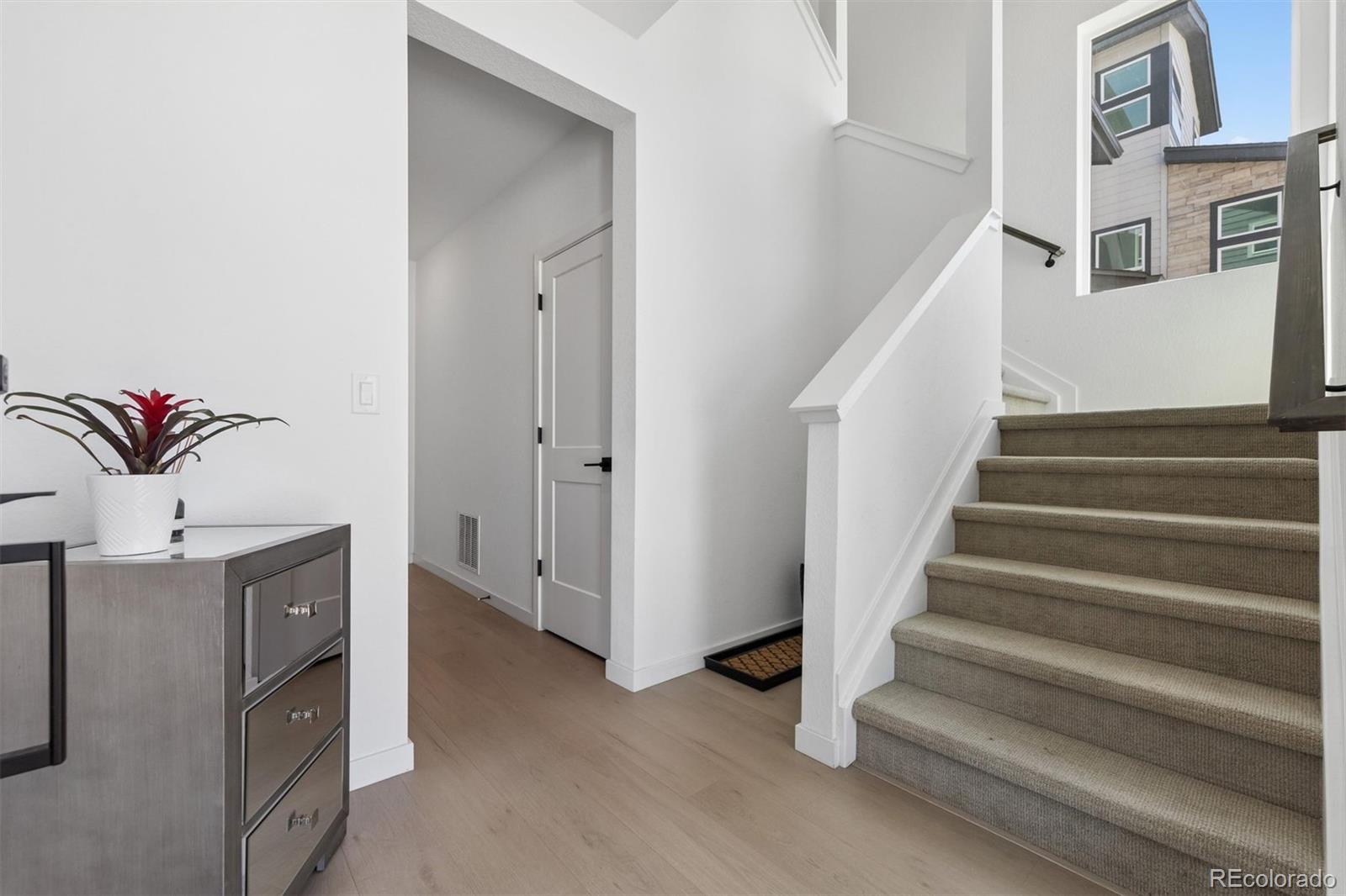 MLS Image #24 for 11988  amplify circle,lone tree, Colorado