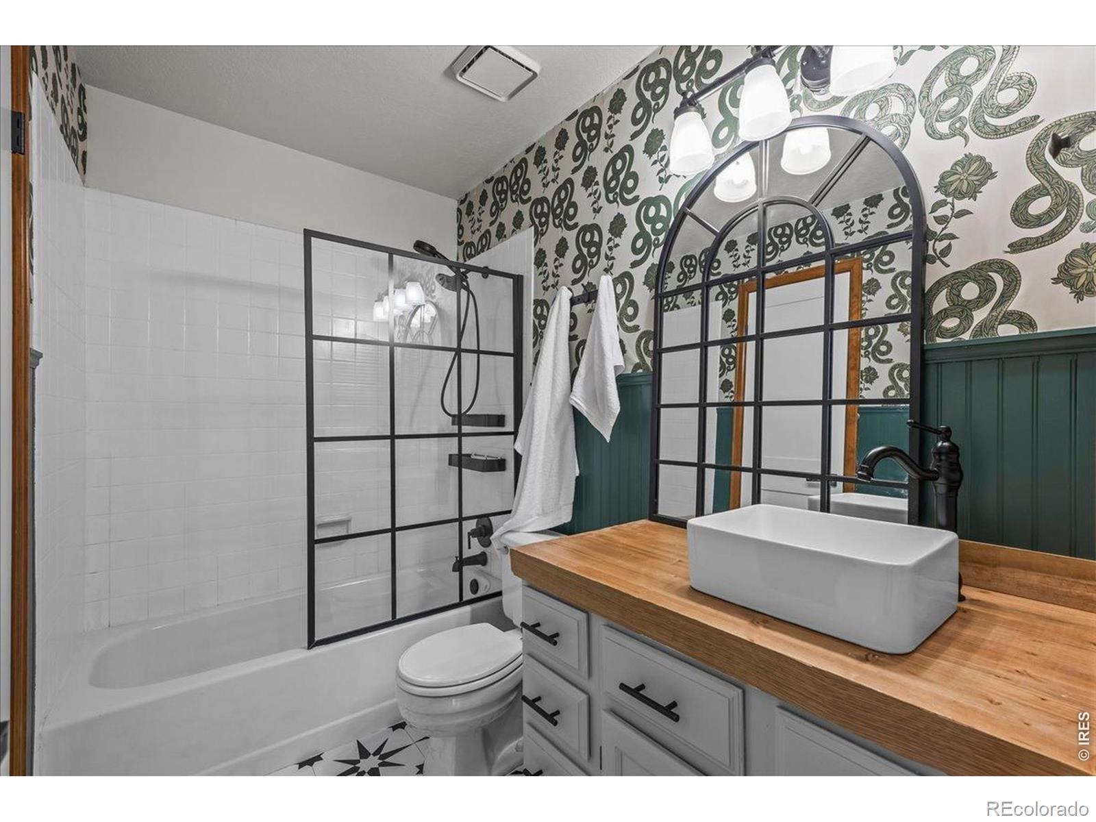 MLS Image #16 for 989 s miller street 204,lakewood, Colorado