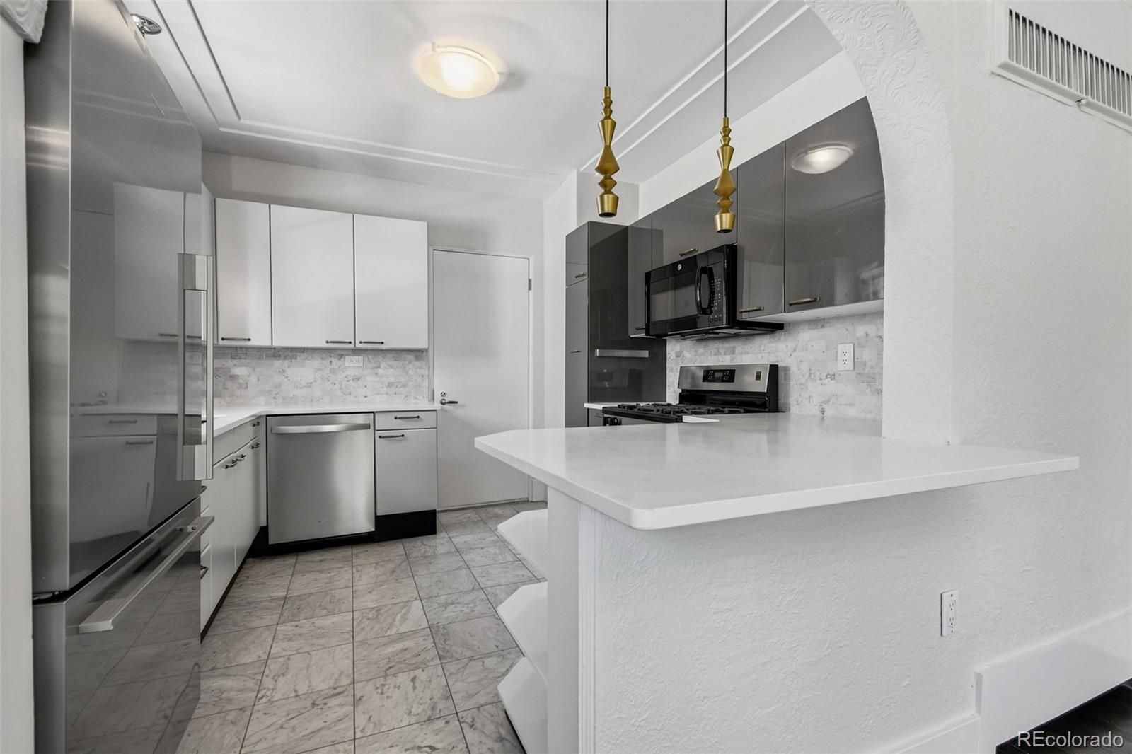 MLS Image #14 for 820 n humboldt street,denver, Colorado